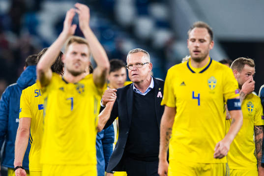 Sebastian Larsson, head coach Janne Andersson and Andreas