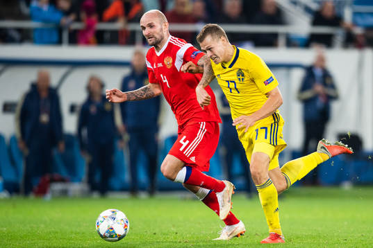 Viktor Claesson of Sweden and Roman Neustädterof Russia