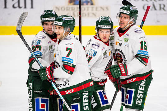Frölundas Pathrik Westerholm jublar med Ponthus