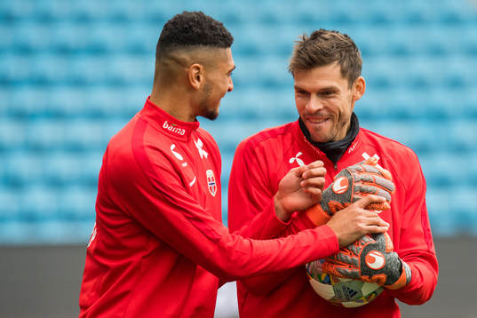 Bjørn Maars Johnsen and goalkeeper Rune Almenning Jarstein