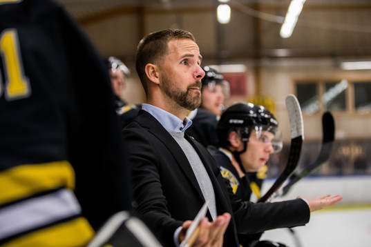 Panterns tränare Viktor Stråhle  deppar