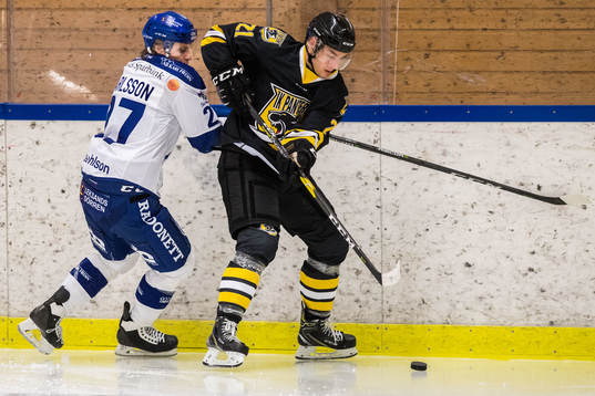 Leksands Jesper Ollas och Panterns Lucas Haudum