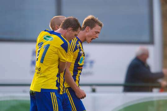 Eskilsminnes Robin Hofsö jublar