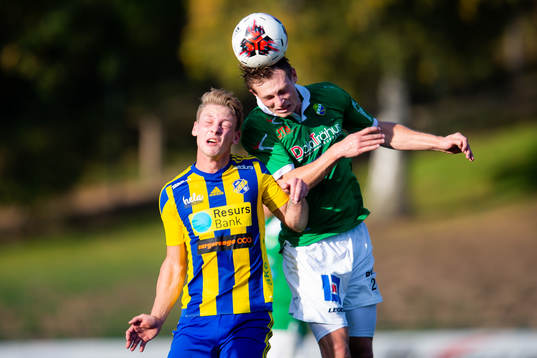 Ljungskiles Linus Dahl nickar