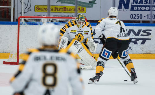 Skellefteås målvakt Gustav Lindvall och Bud Holloway