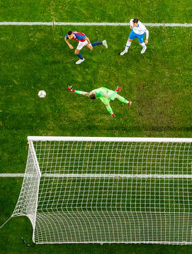 Bjørn Maars Johnsen of Norway with a chance