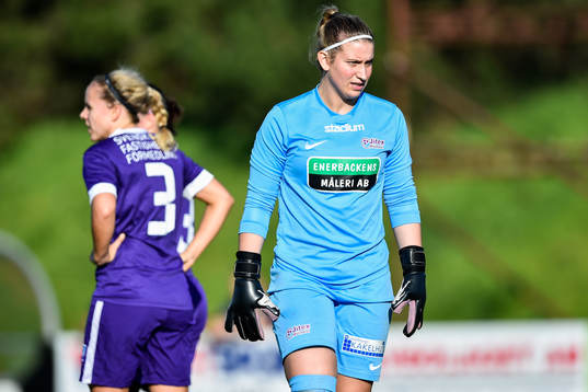 Jitex målvakt Sara Björck deppar
