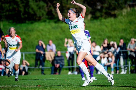 Borgebys Linda Karlsson jublar