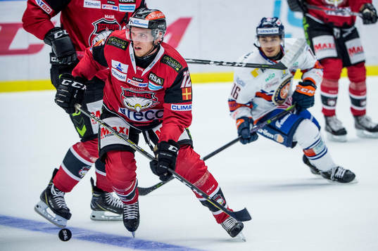 Malmö Redhawks Matias Lassen mot Växjös Austin Ortega