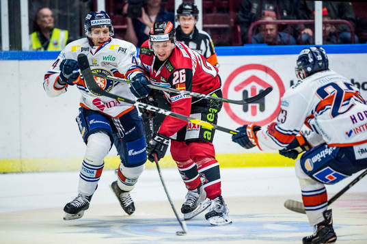 Malmö Redhawks Axel Wemmenborn mot Växjös Peter