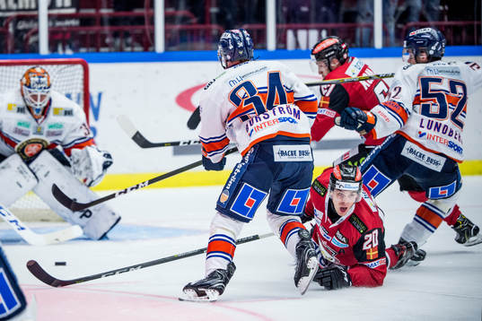 Malmö Redhawks Henrik Hetta mot Växjös Niclas Burström