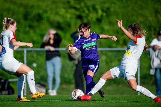 Jitexs Ema Paljevic mot Borgebys Emilia Jönsson och