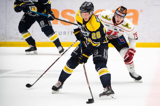 s Anton Bengtsson och Örebros Jere Sallinen