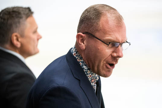 s tränare Johan Lindbom
