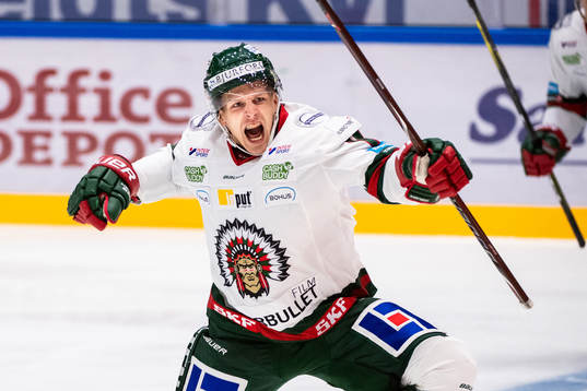 Frölundas Max Friberg jublar