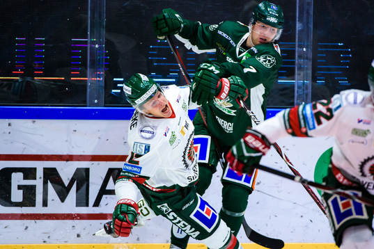 Frölundas Max Friberg och Färjestads Johan Ivarsson