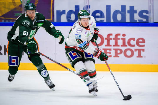 Färjestads Johan Ryno och Frölundas Ryan Lasch