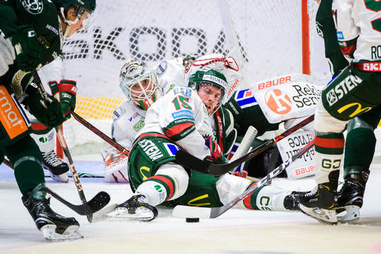 Frölundas målvakt Johan Gustafsson och Anders Grönlund