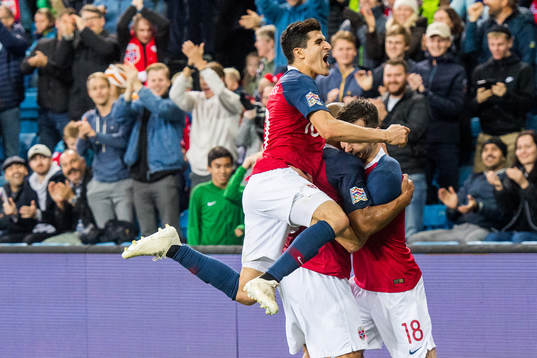 Tarik Elyounoussi and Ole Kristian Selnæs of Norway