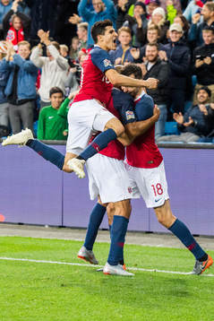 Tarik Elyounoussi and Ole Kristian Selnæs of Norway