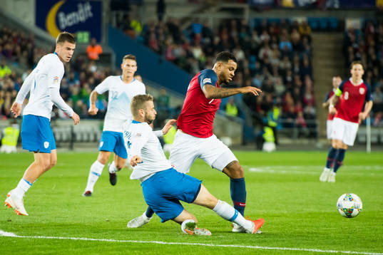 Nejc Skubic of Slovenia and Joshua King of Norway