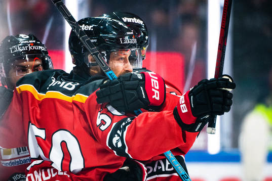 Luleås Daniel Sondell jublar