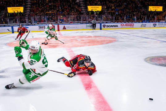 Rögles Christian Thomas och Luleås Austin Farley