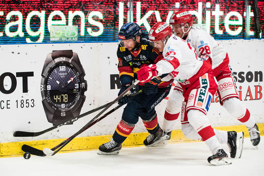 Djurgårdens Niclas Bergfors i en kamp mot Timrås Johannes