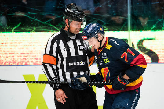 Djurgårdens Jonathan Davidsson har ont
