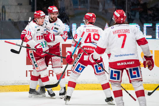 Timrås Filip Hållander och Ludvig Rensfeldt jublar
