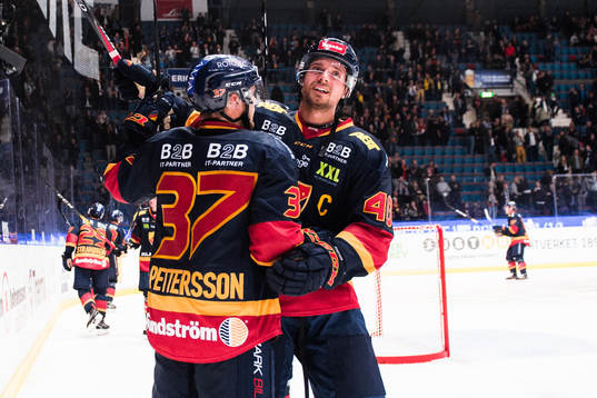Djurgårdens Jesper Pettersson och Jacob Josefson jublar