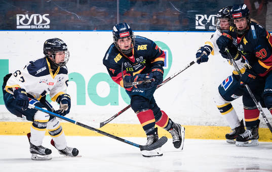 s Madeleine Ericsson i en kamp mot Djurgårdens Gwendoline