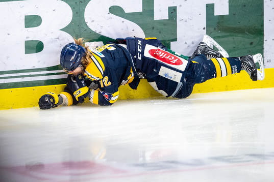 Södertäljes Nicolai Meyer har ont