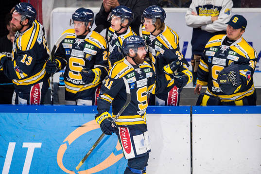 Södertäljes Stefan Gråhns jublar