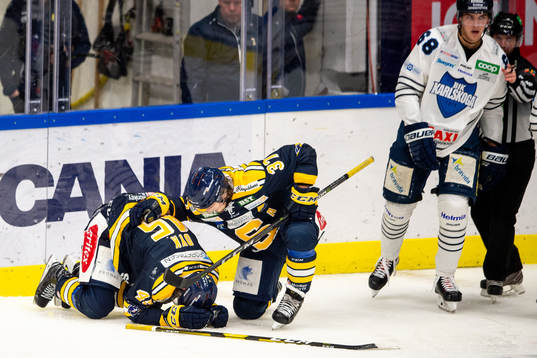 Bläddra bland fler bilder av Ishockey, Hockeyallsvenskan, Södertälje - Karlskoga