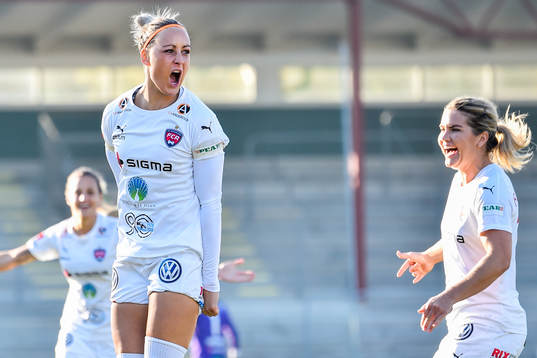 Bläddra bland fler bilder av Fotboll, Damallsvenskan, Rosengård - Hammarby