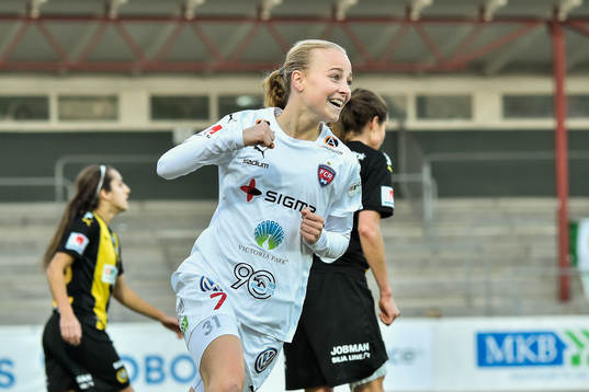 Rosengårds Ebba Wieder jublar