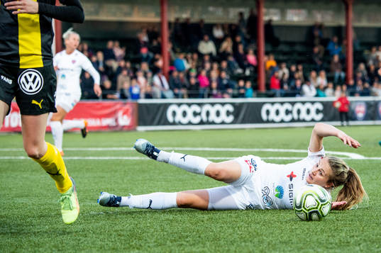 Rosengårds Fiona Brown blir fälld i straffområdet av