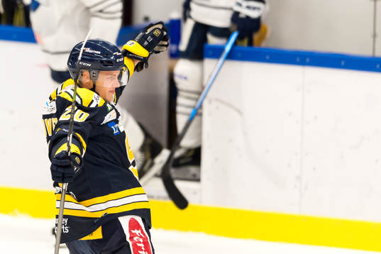 Södertäljes Thom Flodqvist jublar