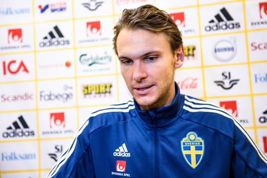 Albin Ekdal i mixed zone