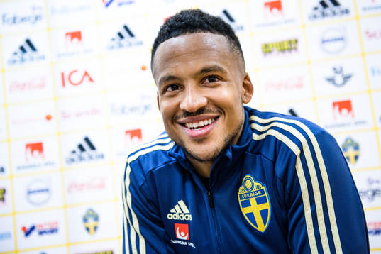 Martin Olsson i mixed zone