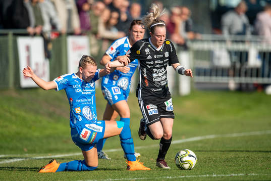 Piteås Cecilia Edlund och IFK Kalmars Maja Träff Williams