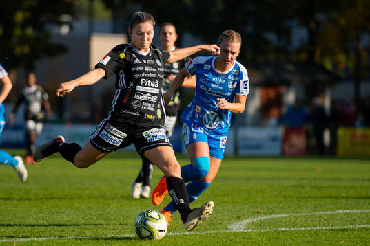 Piteås Jocelynn Blankenship och IFK Kalmars Maja Träff