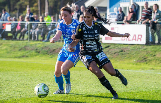 IFK Kalmars Kristin Haugstad och Piteås Madelen Janogy