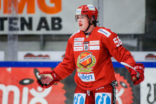 Almtunas Alexander Lunsjö jublar