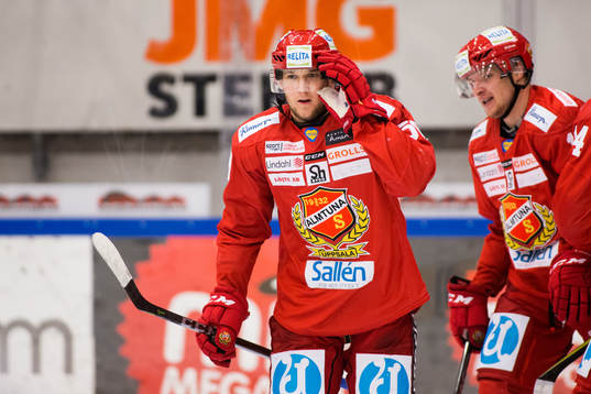 Almtunas Fredrik Forsberg jublar
