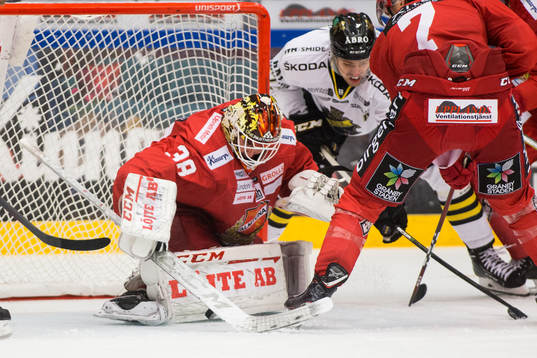 Almtunas målvakt Oscar Fröberg
