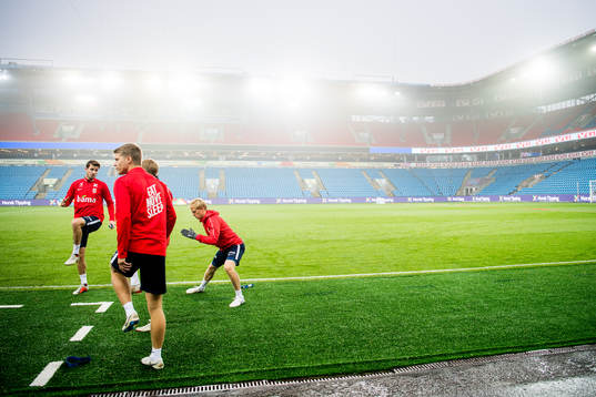 Håvard Nordtveit and Mats Møller Dæhli of Norway