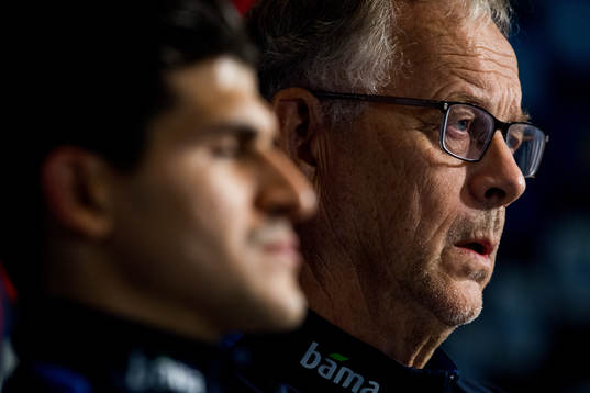 Tarik Elyounoussi of Norway and Lars Lagerbäck, head coach