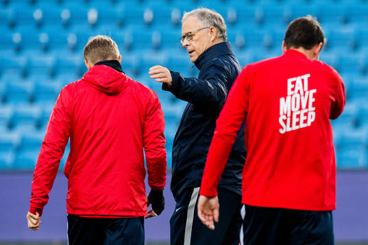 Martin Ødegaard of Norway and Lars Lagerbäck, head coach